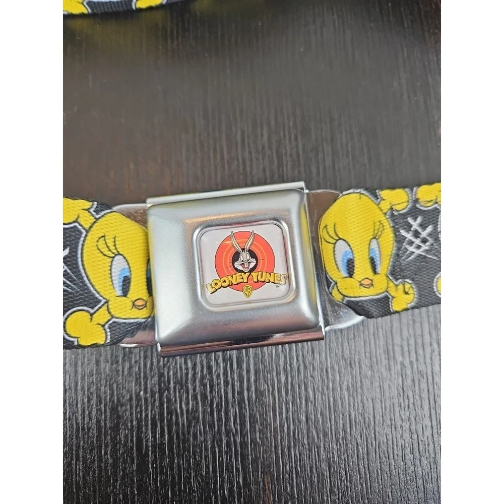Looney Tunes‎ Tweety Bird Buckle-Down 24